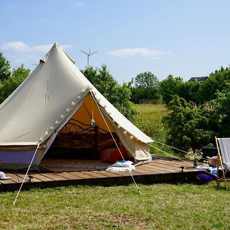 Saare Glamping Hotel Salme Eksteriør billede